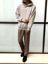 普段48を着用していますが、こちらも48でちょうどでした。生地感しっかりしてます。