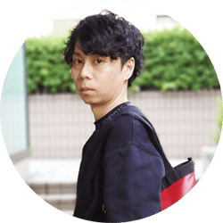 小関　順平