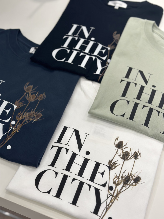 INTHECITY】ドライフラワー 半袖 Tシャツ｜レコメンドアイテム