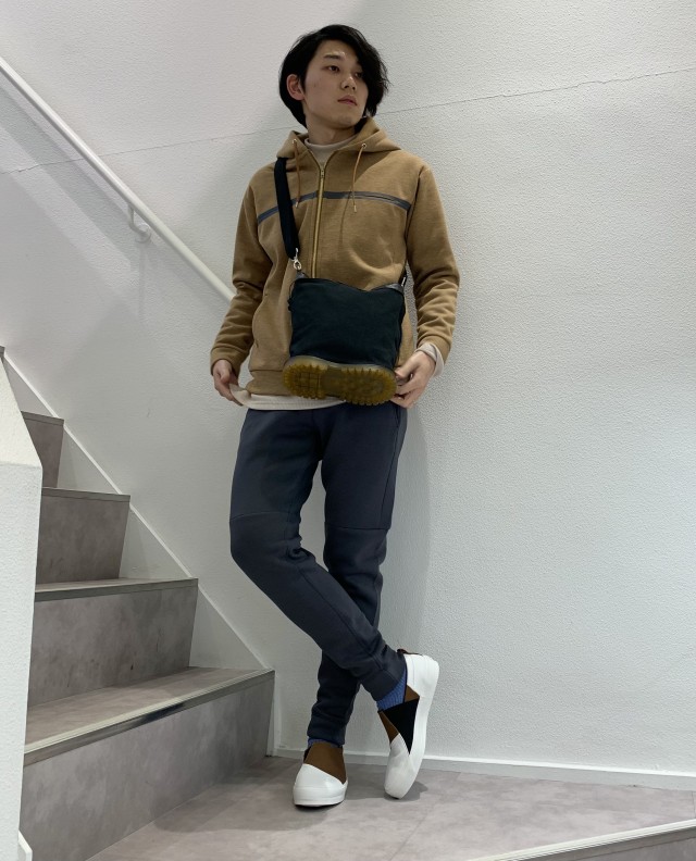 main_img