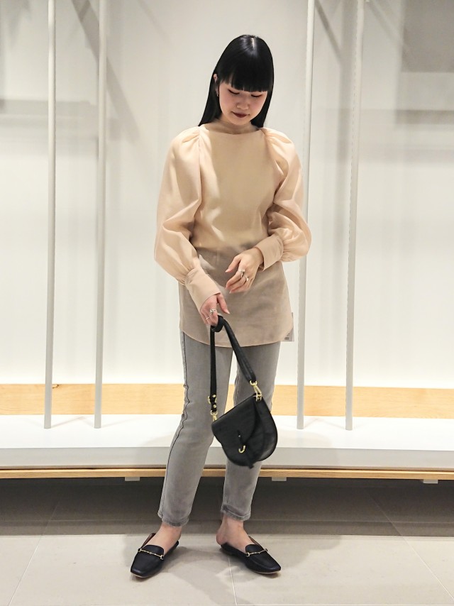 main_img